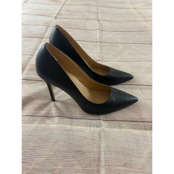 Manolo Blahnik Women's Black Patent Leather Pumps - 40 (US 10) - Picture 4 of 12